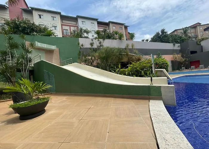 Flat Veredas 305 com ar condicionado sala - 300 metros do Hot Park